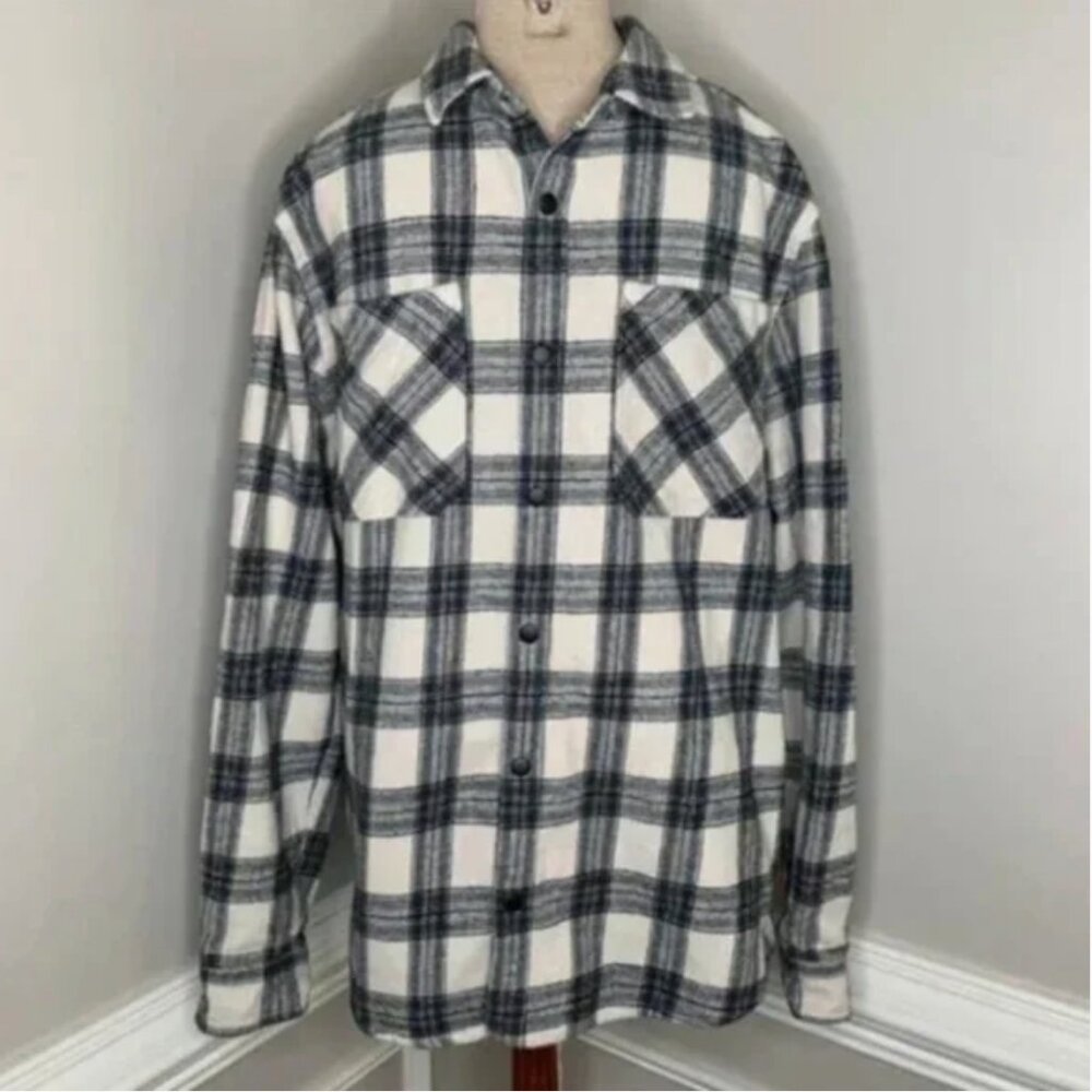 River Island Plaid White and Black Shacket with front snaps Size XL